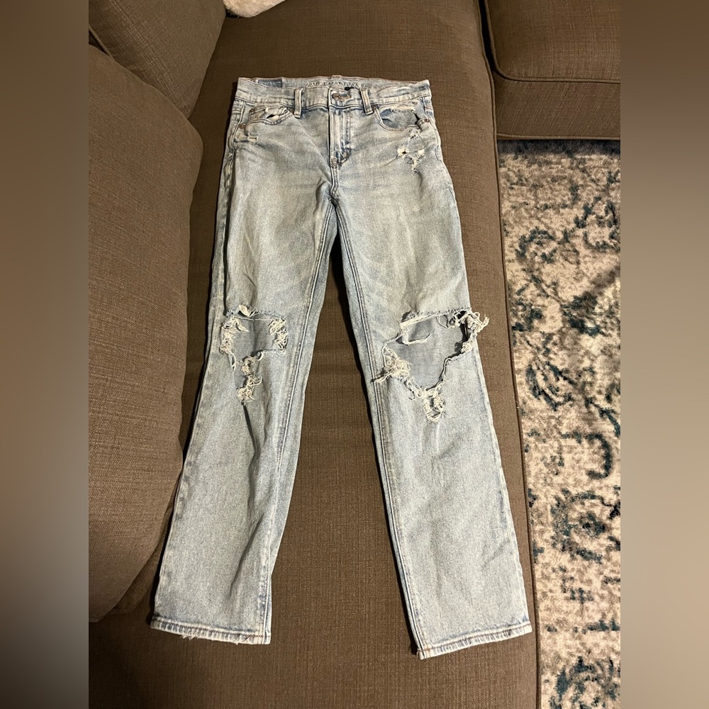 American Eagle Straight Leg Stretch Distressed Jeans Size 4
